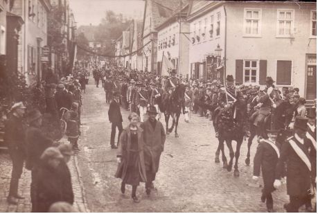 Männerkompanie zum Freischießensfestzug im Jahr 1923